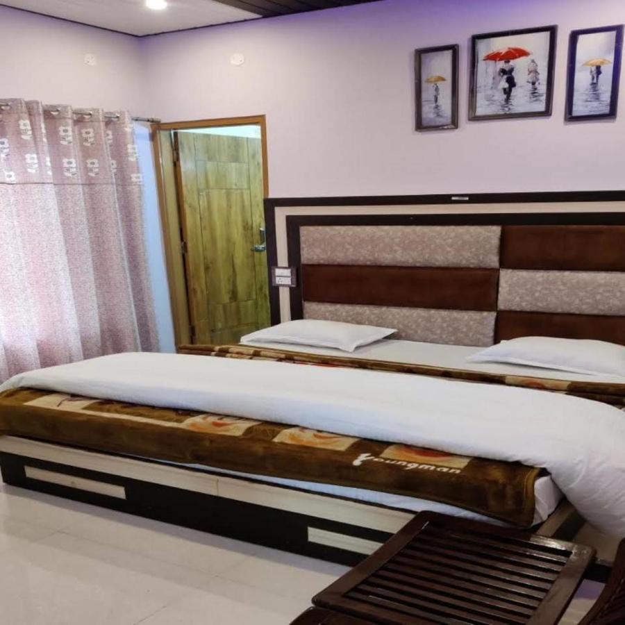 Oak Wood Homestay Banikhet Dalhousie Exterior foto